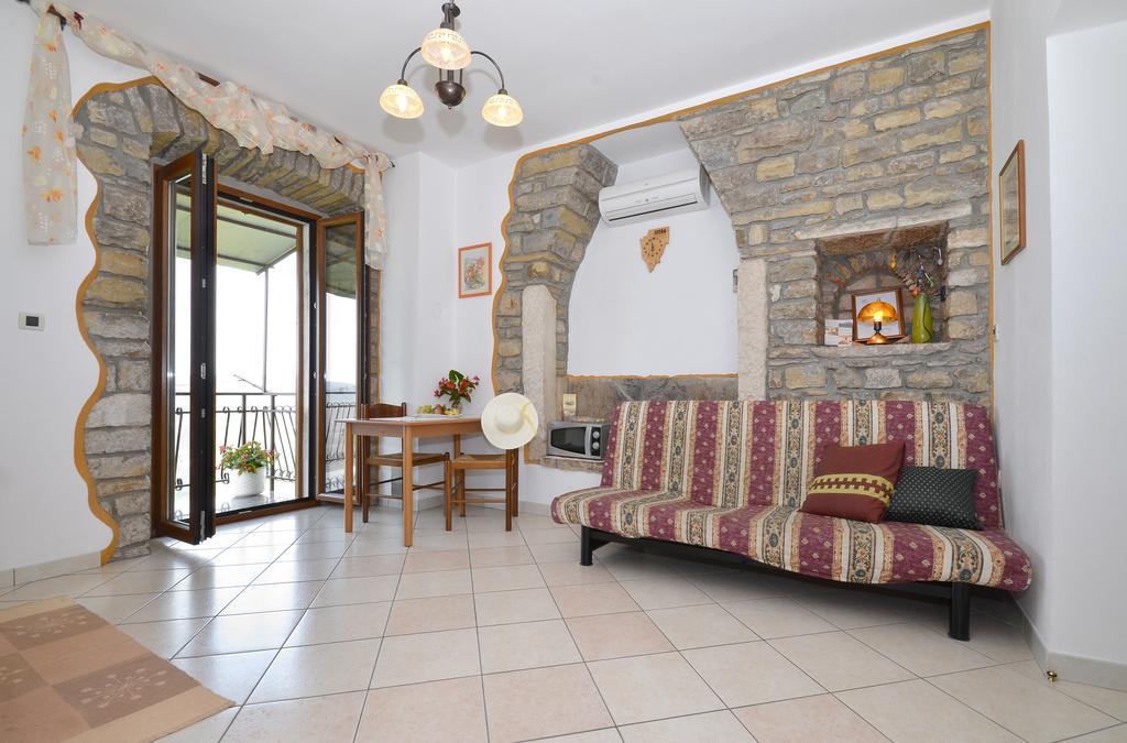 Bella Vista Apartments موتوفون المظهر الخارجي الصورة