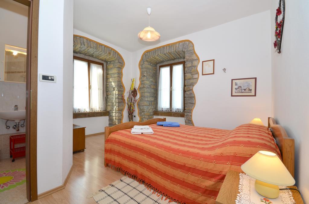 Bella Vista Apartments موتوفون الغرفة الصورة
